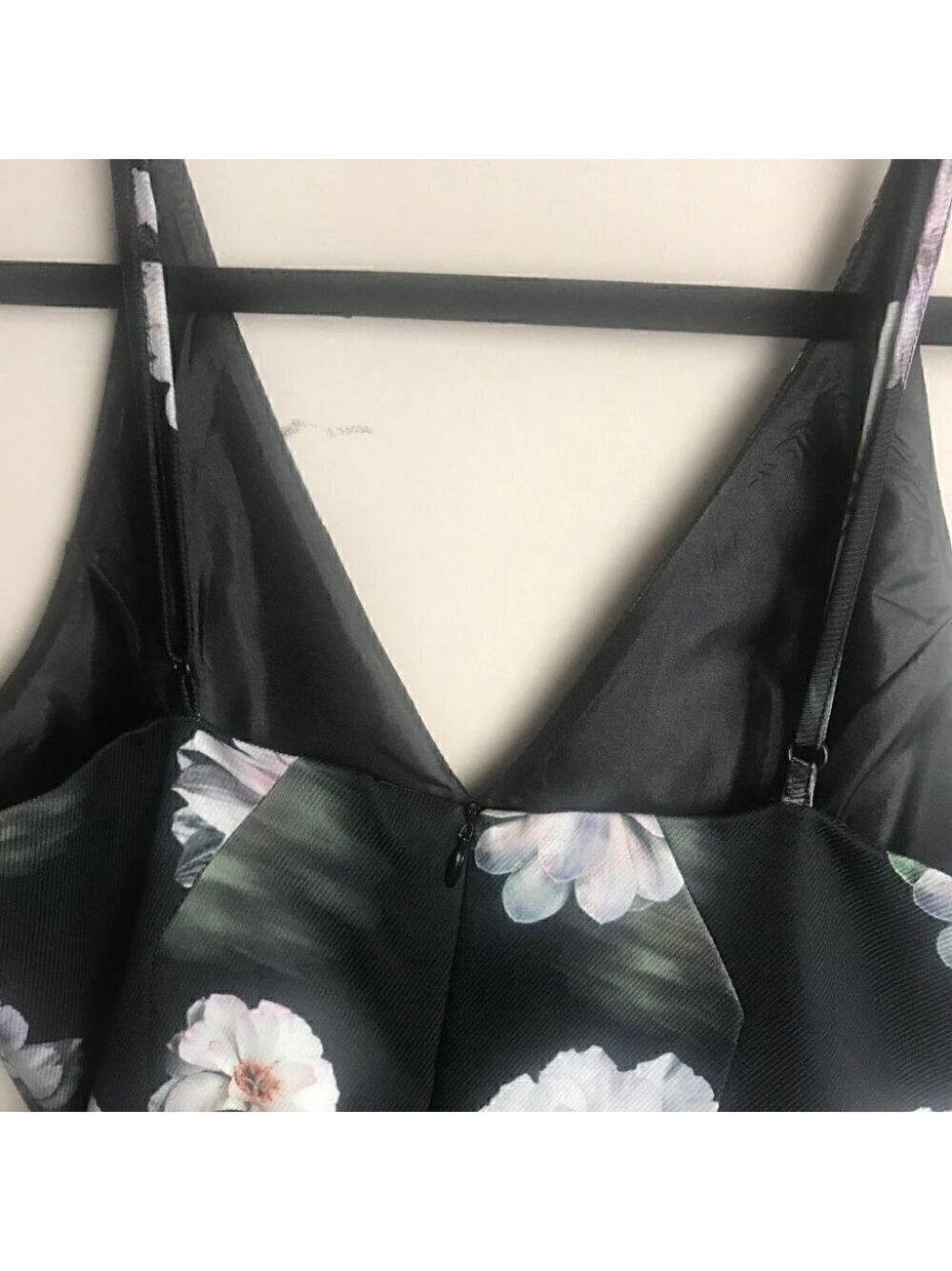 MISGUIDED Formal Floral Dress - Picture 5 of 5